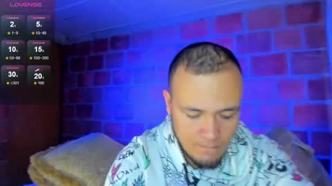   online show from February 25, 1:00 pm