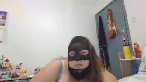 macca_105 online show from November 5, 11:12 am