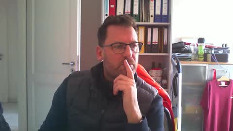 macfly67 online show from January 13, 10:14 am