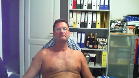 macfly67 online show from June 24, 10:06 pm