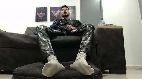 instagram mackdanielsx online show from April 15, 10:10 pm