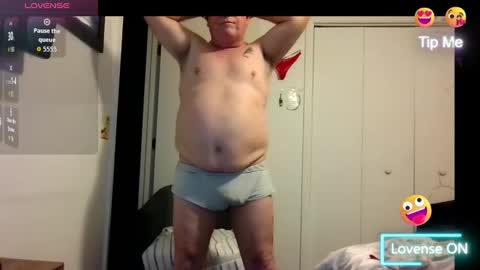 mackdocc001 online show from October 27, 4:51 pm