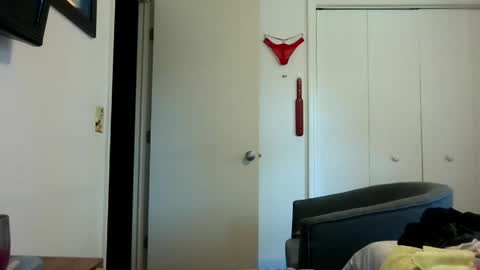 mackdocc001 online show from April 8, 5:38 pm