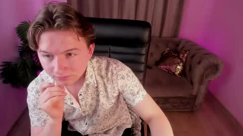 Max online show from April 24, 1:24 pm