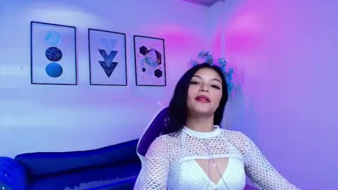 maddie_t18 online show from April 10, 11:37 am