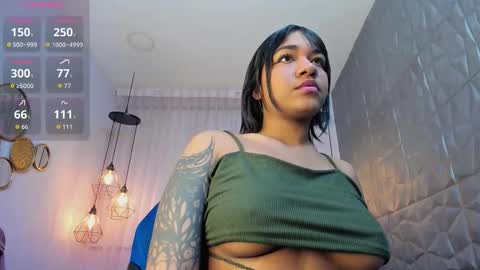 Maddy  online show from October 25, 8:20 pm