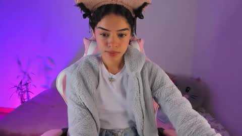 maddy_parker__ online show from January 7, 1:10 am