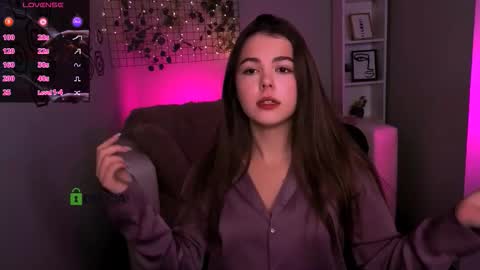 maddycats online show from December 13, 9:10 pm