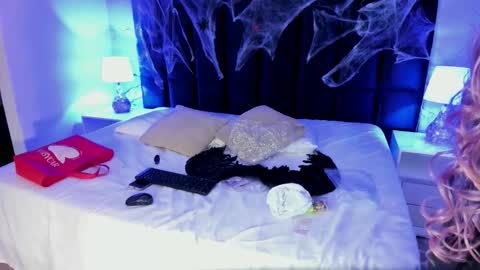 Maddy online show from October 7, 11:39 am