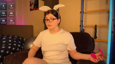 Maddy online show from April 4, 2:24 pm