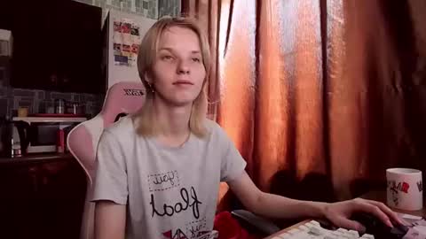 madelaines online show from June 12, 8:02 am