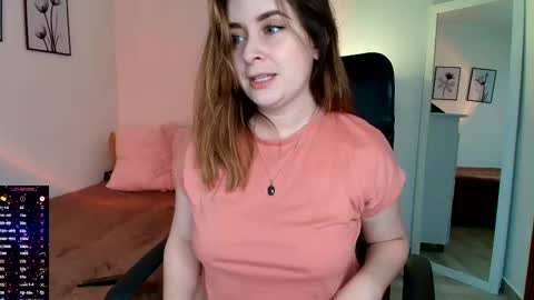 madelamee online show from October 27, 9:59 pm