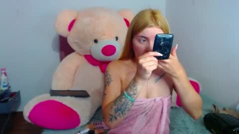 madelen_2 online show from August 2, 12:56 am