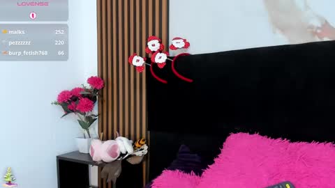 Madelin Clerk online show from December 30, 9:19 pm