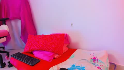 Madeline  online show from April 19, 6:10 pm