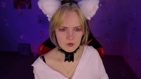 Madeline online show from January 14, 8:00 am