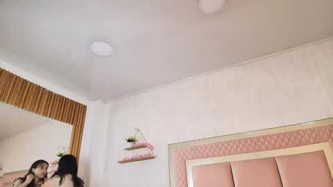 madhison_5 online show from May 14, 12:25 pm