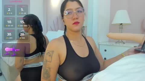 madiison_harperr online show from April 19, 11:44 am