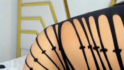 madison_latiin online show from February 13, 3:39 am