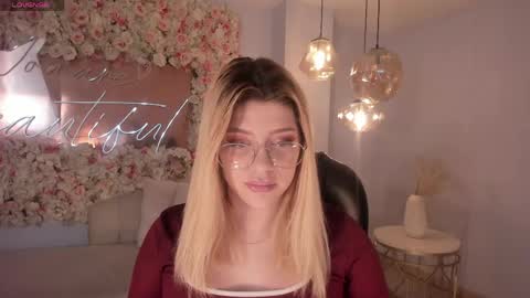 Madison Kane online show from May 8, 11:27 am