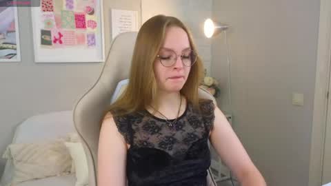 Maddy online show from April 20, 4:59 am