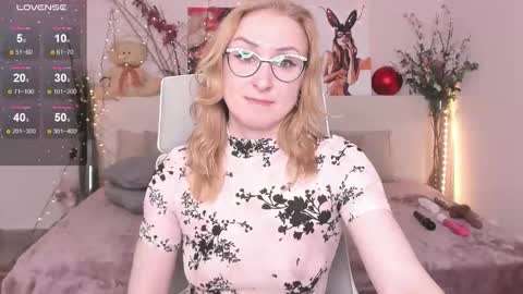 Madisson online show from December 2, 2:43 am