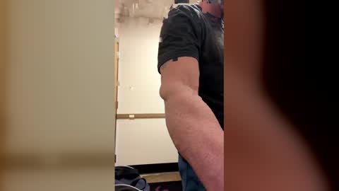 madman73614056 online show from January 10, 11:15 am