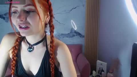 Snapshot of mady0619_ch chatting on October 1, 11:53 am Mady online show from October 1, 11:53 am