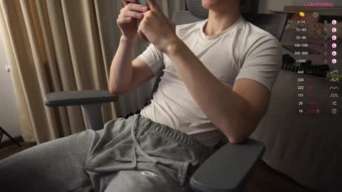 Mike XMaestro 3369 online show from December 28, 7:11 pm