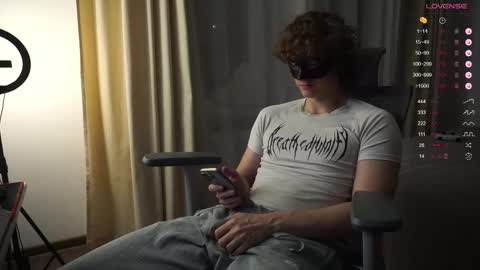 Mike XMaestro 3369 online show from October 17, 9:30 pm