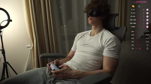 Mike XMaestro 3369 online show from November 14, 7:49 pm