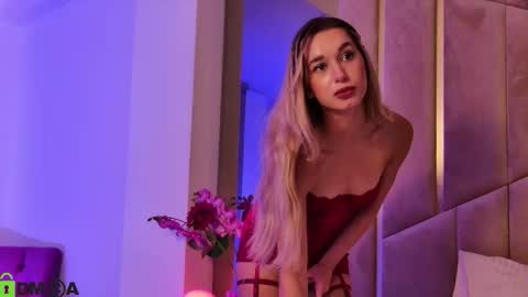 M. online show from October 15, 8:09 pm