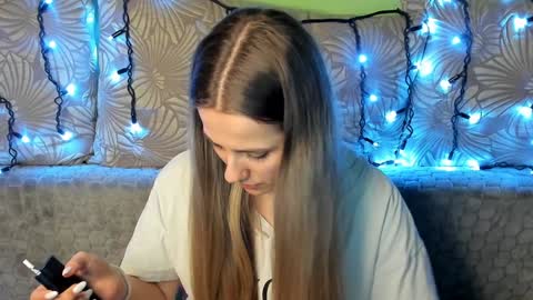 Maggie online show from January 19, 1:43 am