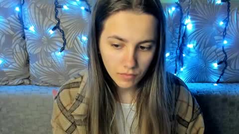 Maggie online show from April 12, 4:05 am