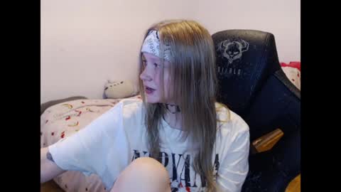 Magdalene Swaggy online show from December 13, 7:43 pm