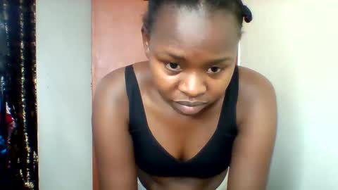 Snapshot of magic_bliss chatting on October 20, 7:52 pm Bliss online show from October 20, 7:52 pm
