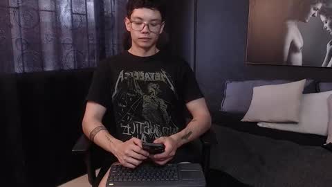 Damian Rivers online show from November 25, 9:24 pm