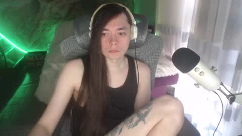 magic_crab17 online show from August 2, 1:24 pm
