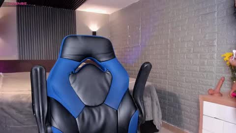 Snapshot of magic_marg chatting on September 30, 10:20 pm Marge online show from September 30, 10:20 pm