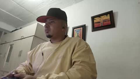 Snapshot of magic_milk23 chatting on September 28, 4:10 am magic_milk23 online show from September 28, 4:10 am