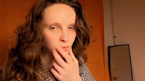 Mikky or Moon online show from April 26, 9:34 pm