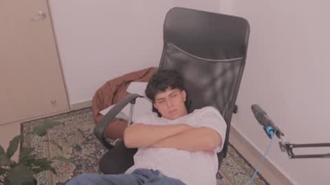 Tony Hoffa online show from December 13, 7:53 pm