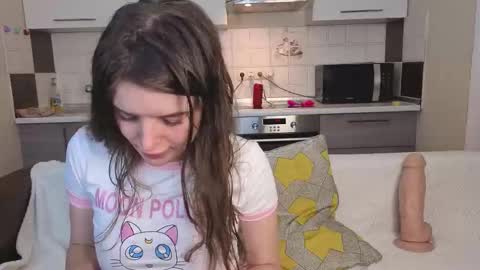 Alice online show from November 6, 1:36 pm