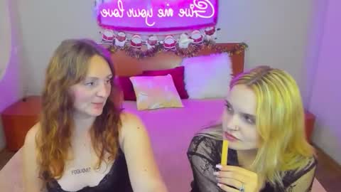 Lili and Bella online show from January 9, 6:57 pm