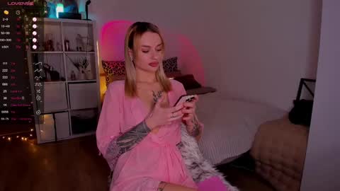 MagicLove online show from March 3, 6:56 pm