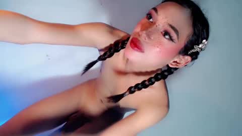 Mocah online show from December 1, 4:32 pm