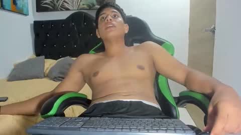 M A G N U S T online show from April 19, 10:23 pm