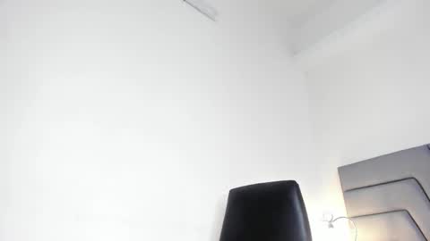 maia_520 online show from January 8, 6:36 pm