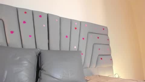 maia_520 online show from February 11, 6:45 pm