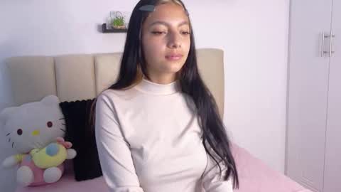 maia_soler online show from November 1, 1:43 pm